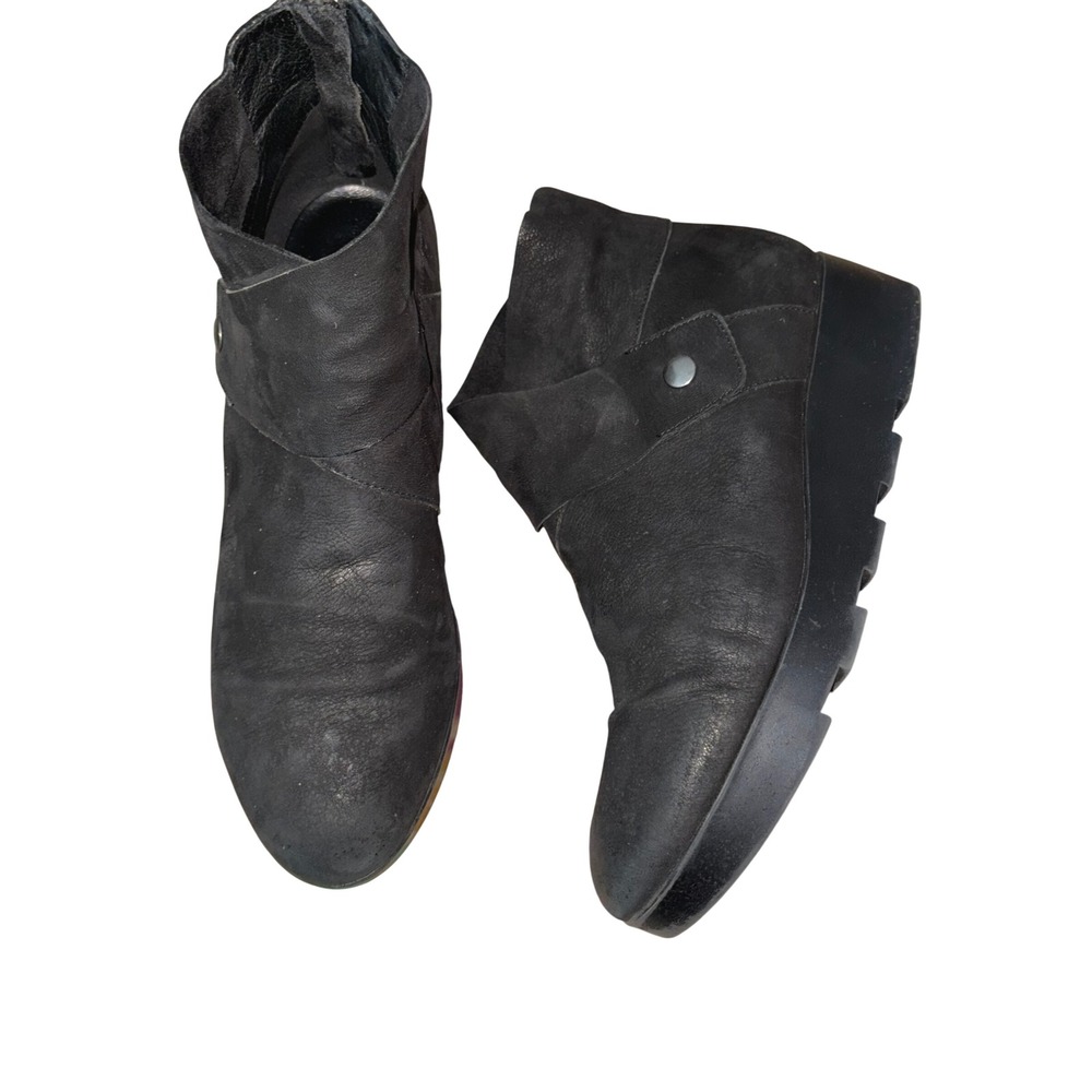 Eileen Fisher Tread Tumbled Nubuck Leather Wedge‎ Ankle Boots Womens sz 9